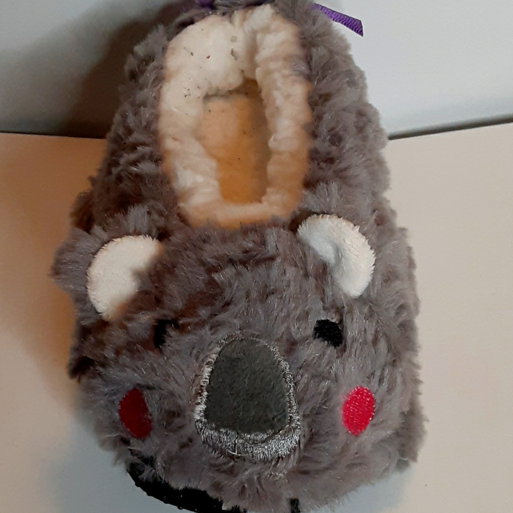 🛍 Gray Koala Slippers 🏷 Kids' Size 7-3 NWT 🛒